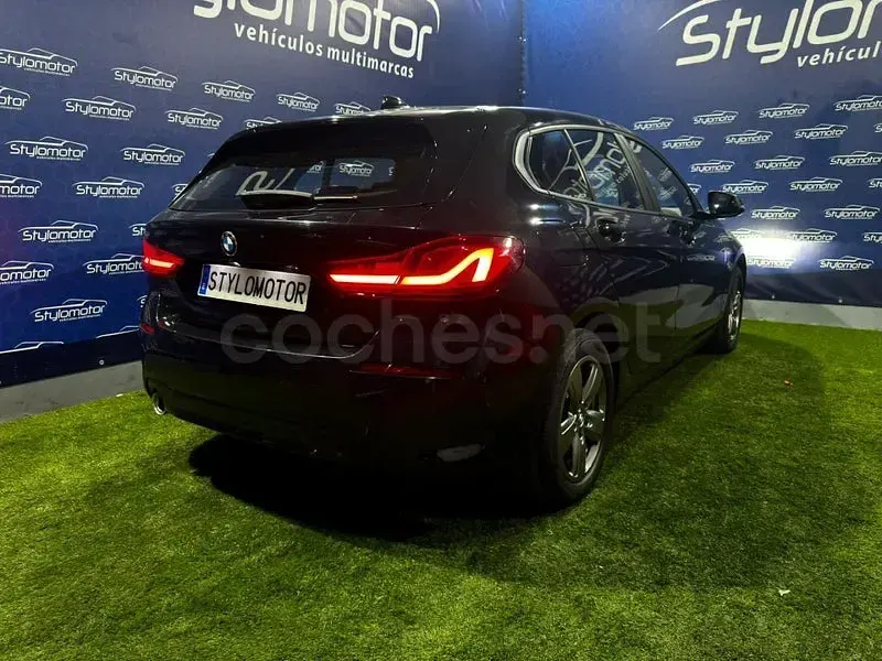Usado BMW 116 Comfort Edition 116 CV (85 kW) 2021 Negro Utilitario