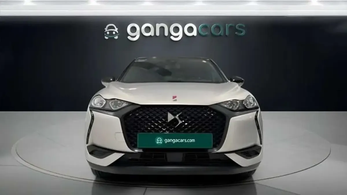 Usado DS Automobiles DS3 Crossback Performance 131 CV (96 kW) 2023 Gris SUV