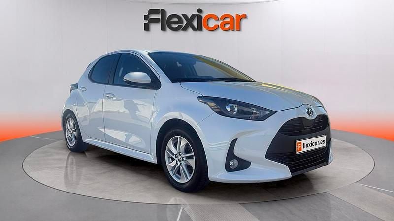 Usado Toyota Yaris Hybrid Business Edition 116 CV (85 kW) 2022 Utilitario