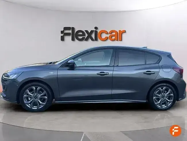 Usado Ford Focus ST-Line 125 CV (91 kW) 2023 Gris