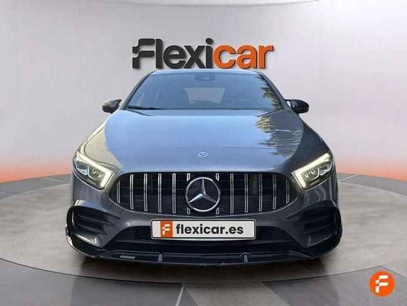 Usado Mercedes A180 116 CV (85 kW) 2019 Gris Utilitario