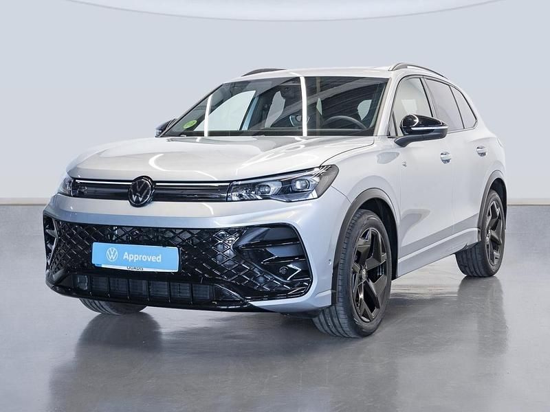 Gris plata Usado 2025 VW Tiguan R-line SUV | 44.900 € (Caro) - Imagen 1/4