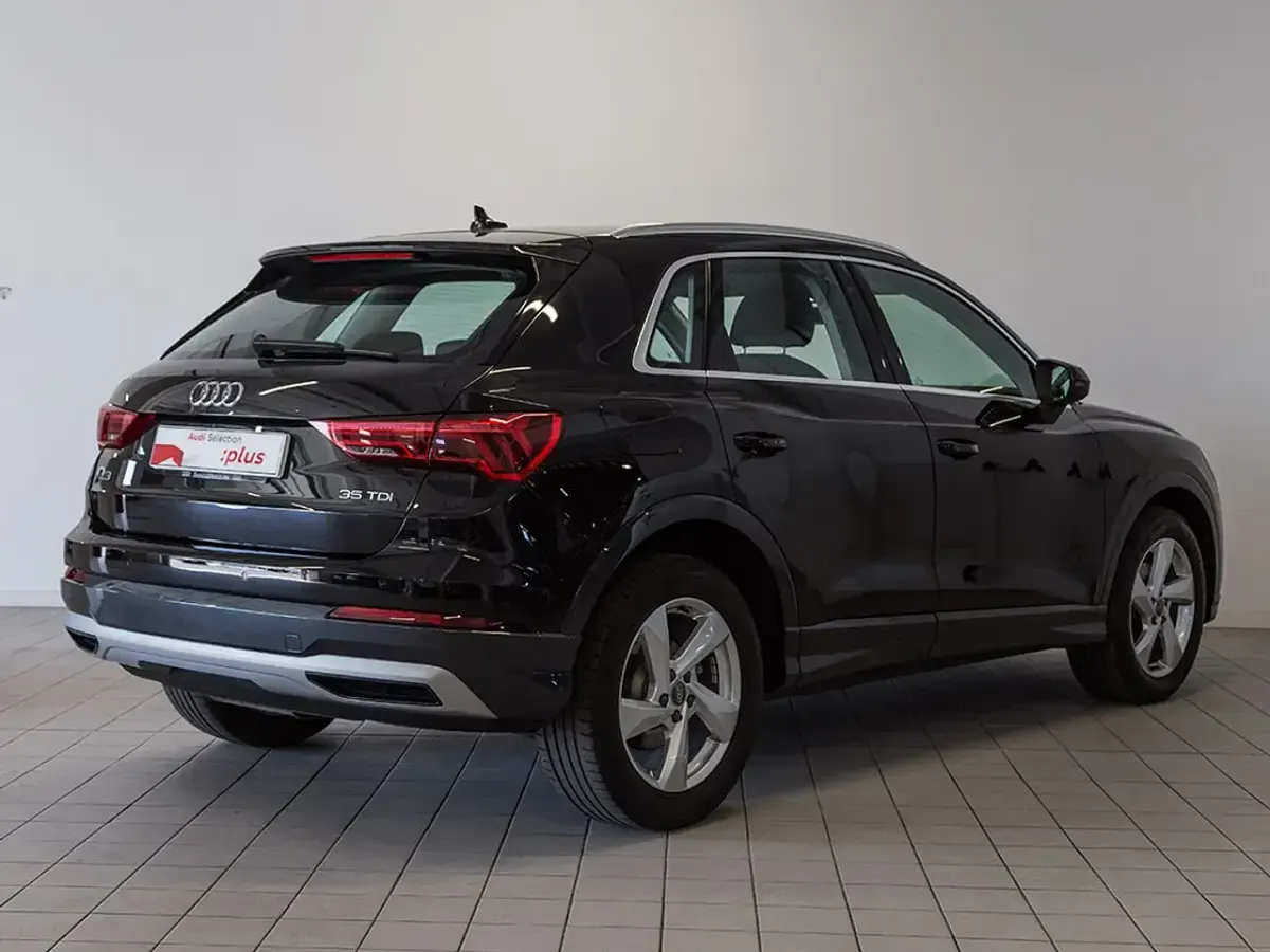 Usado Audi Q3 Advanced Plus 150 CV (110 kW) 2019 Negro negro SUV
