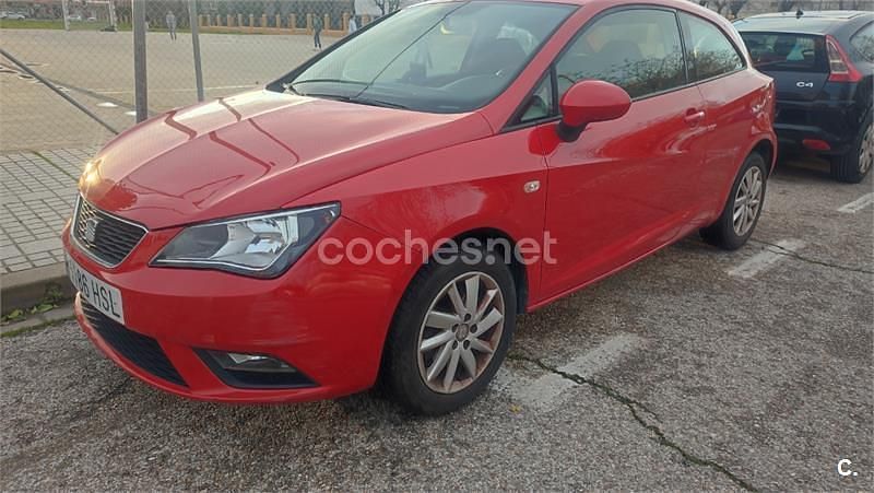 Usado Seat Ibiza SC Reference 90 CV (66 kW) 2012 Rojo Utilitario