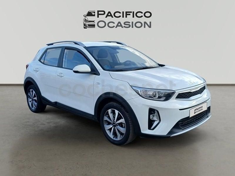 Usado Kia Stonic 100 HP (73 kW) 2021 Branco SUV
