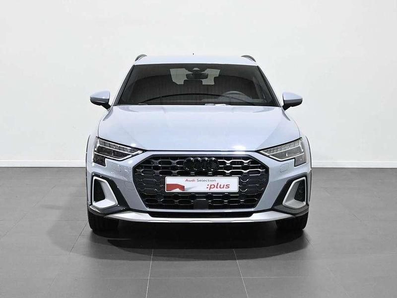 Usado Audi A3 Sportback 150 CV (110 kW) 2025 Gris Utilitario