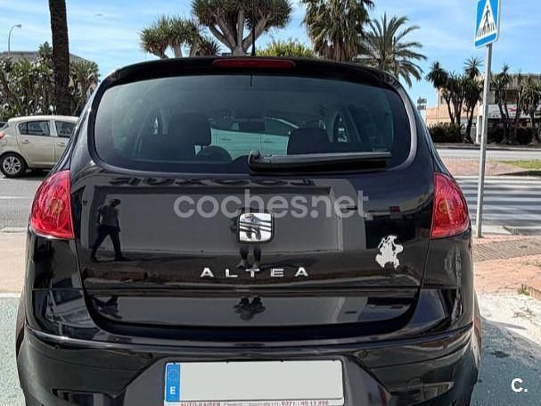 Usado Seat Altea Reference 125 CV (91 kW) 2008 Negro Monovolumen