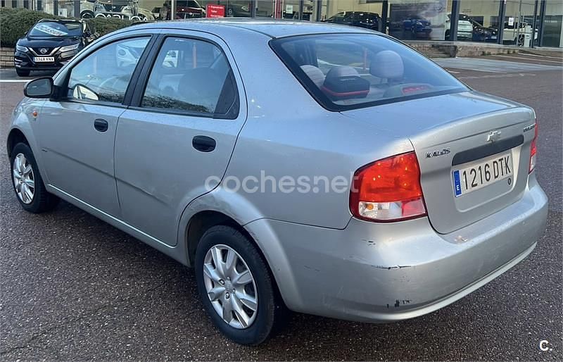 Usado Chevrolet Kalos SE 83 CV (61 kW) 2005 Gris / plata Berlina