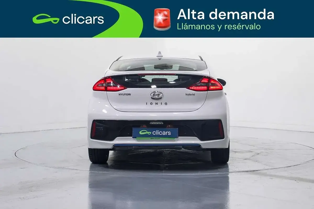 Usado Hyundai Ioniq 105 CV (77 kW) 2016 Blanco Utilitario