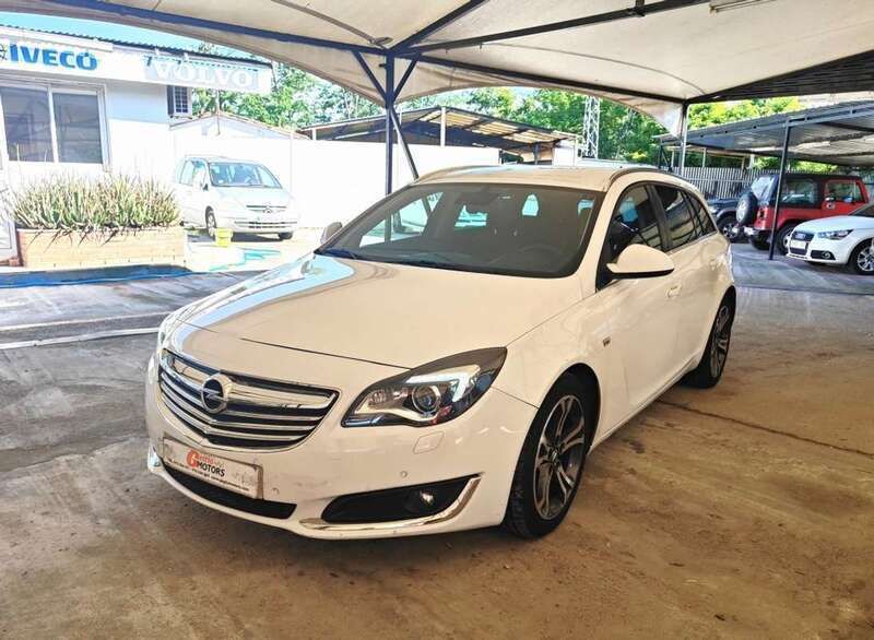 Blanco Usado 2014 Opel Insignia Excellence Familiar | 10.200 € (Un poco caro) - Imagen 1/4