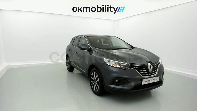 Usado Renault Kadjar Equilibre 140 CV (102 kW) 2022 Gris / plata SUV
