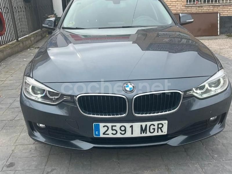 Gris / plata Usado 2013 BMW 318 Familiar | 9900 € (Precio justo) - Imagen 1/4