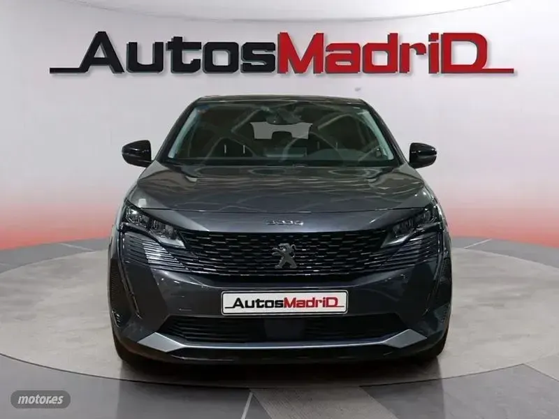Usado Peugeot 3008 Allure 225 CV (165 kW) 2021 Gris SUV