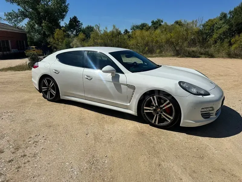 Usado Porsche Panamera Platinum Edition 299 CV (219 kW) 2013 Blanco Utilitario