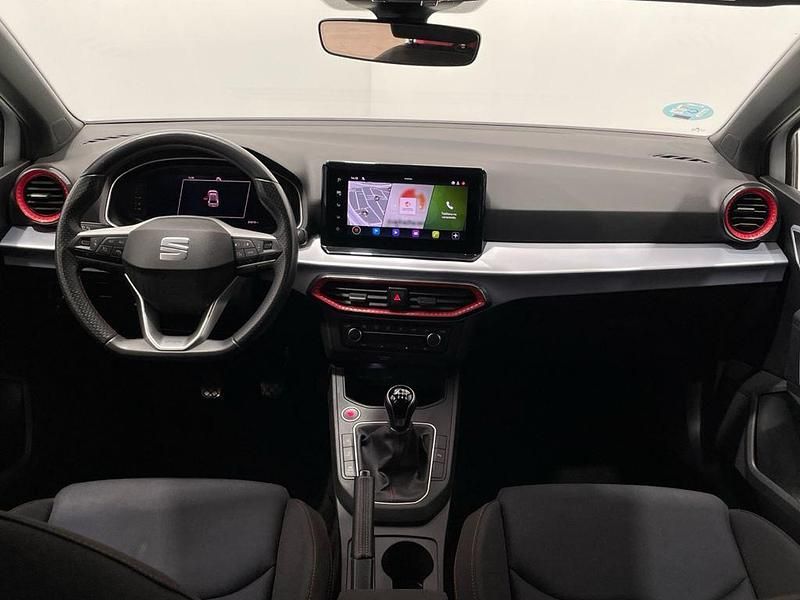 Usado Seat Ibiza FR 115 CV (84 kW) 2024 Blanco Utilitario