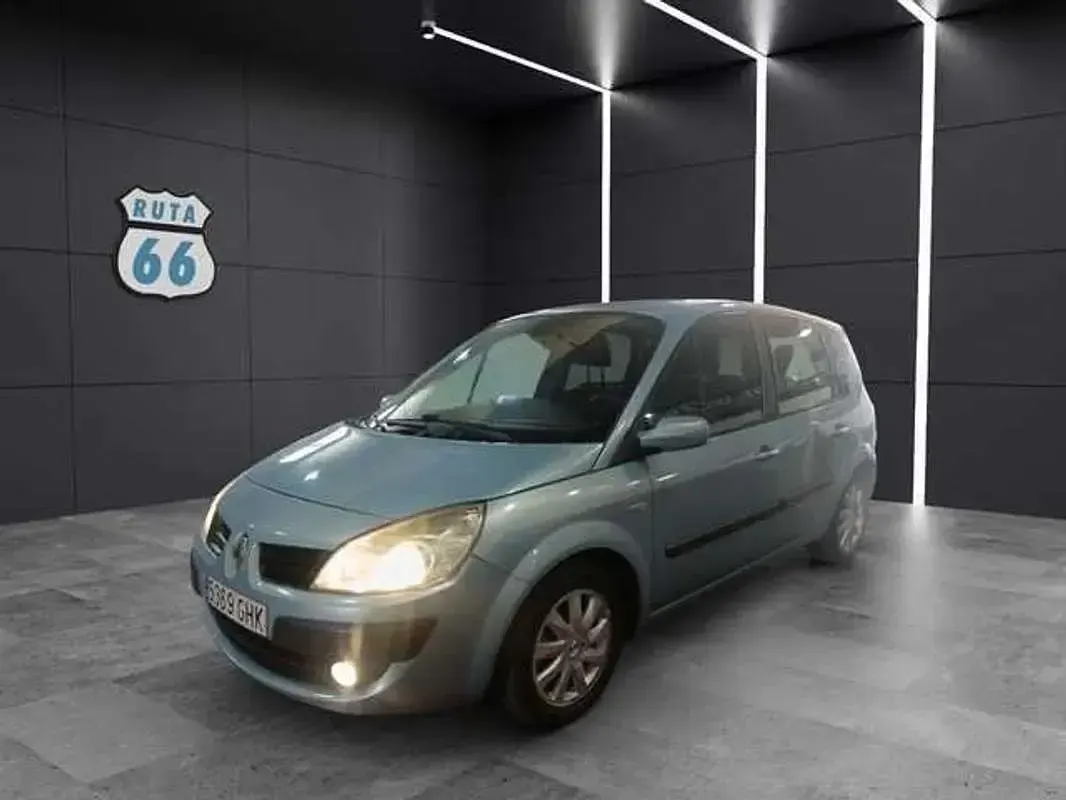 Usado Renault Scénic Dynamique 106 CV (77 kW) 2008 Azul Monovolumen