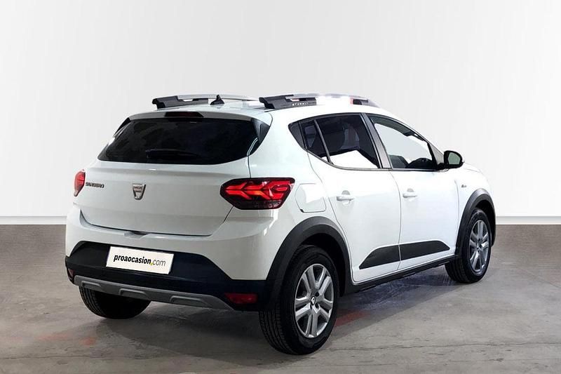 Usado Dacia Sandero Comfort 91 CV (66 kW) 2021 Blanco Berlina