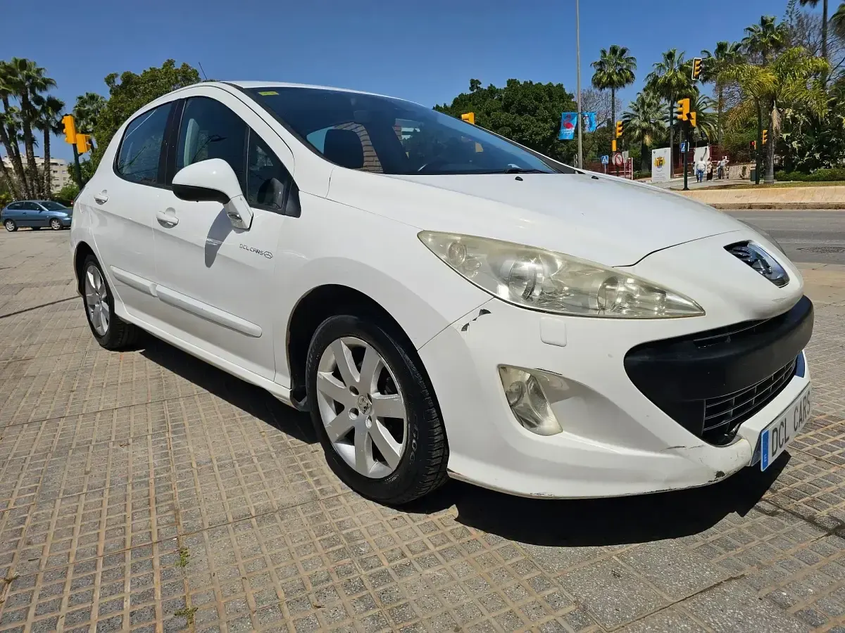 Usado Peugeot 308 Sport 90 HP (66 kW) 2010 Branco Citadino