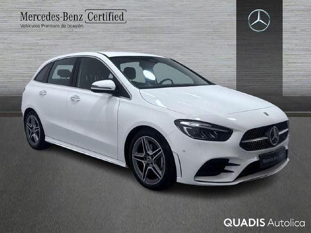 Usado Mercedes B200 AMG line 150 CV (110 kW) 2025 Blanco polar Monovolumen