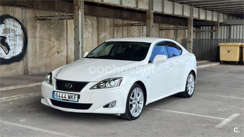 Blanco Usado 2006 Lexus IS250 Luxury Line Berlina | 8400 € (Precio justo) - Imagen 1/4