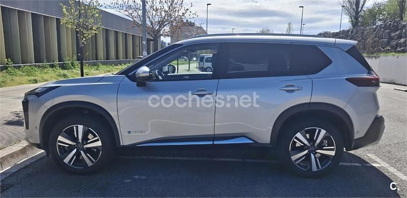 Usado Nissan X-Trail Tekna 213 CV (156 kW) 2023 Gris / plata SUV