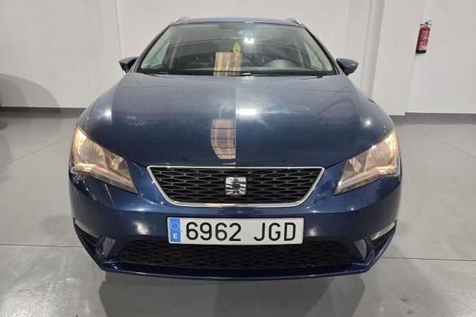 Usado Seat Leon ST Style 125 CV (91 kW) 2015 Azul Familiar