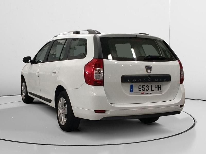 Usado Dacia Logan Comfort 90 CV (66 kW) 2020 Blanco Familiar