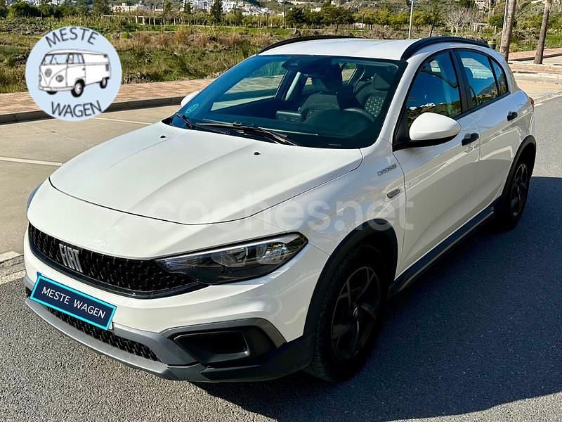 Usado Fiat Tipo Cross 100 CV (73 kW) 2023 Blanco Berlina