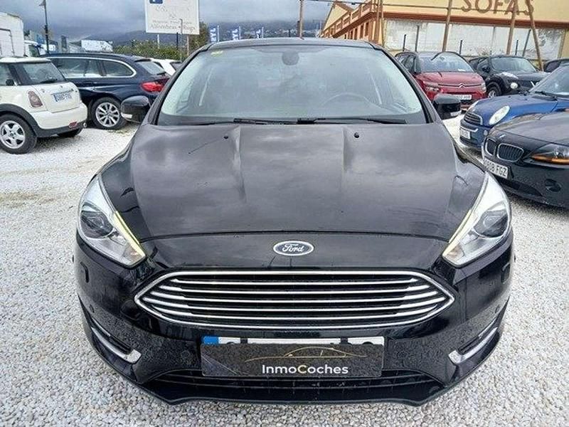 Usado Ford Focus Titanium 125 CV (91 kW) 2016 Negro Utilitario