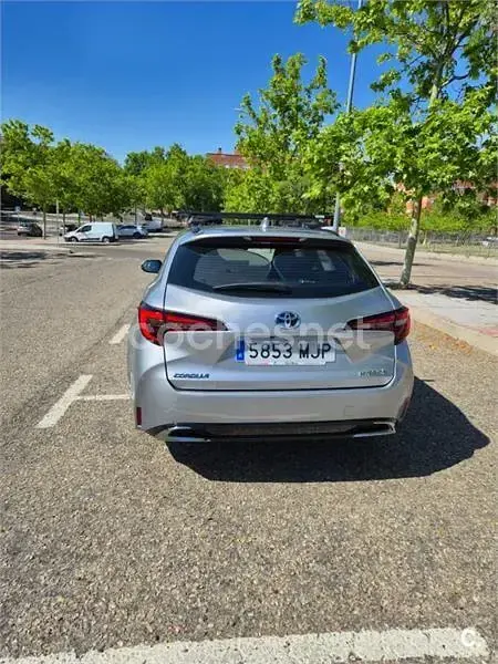 Usado Toyota Corolla Active 140 CV (102 kW) 2023 Gris / plata Familiar