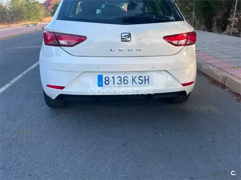 Usado Seat Leon Reference 115 CV (84 kW) 2018 Blanco Berlina