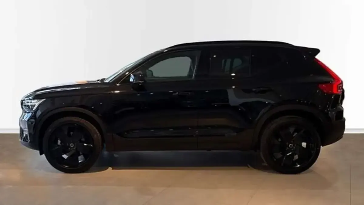 Nuevo Volvo XC40 Ultra 163 CV (119 kW) 2026 Negro SUV