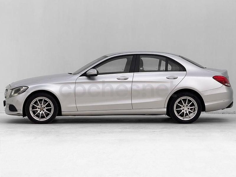 Usado Mercedes C180 120 CV (88 kW) 2014 Gris / plata Berlina