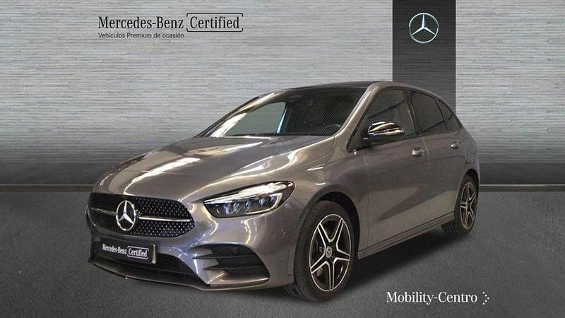 Mountaingrau met. Usado 2023 Mercedes B250 AMG line Monovolumen | 37.900 € - Imagen 1/4