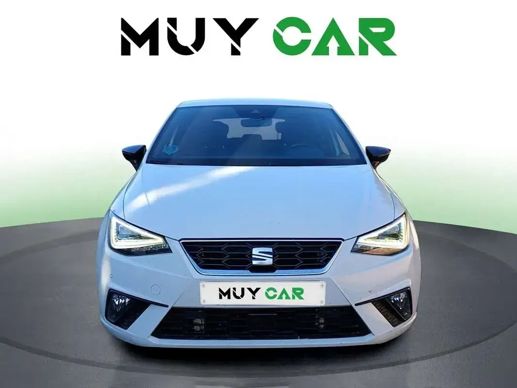 Usado Seat Ibiza FR 110 CV (80 kW) 2022 Blanco Utilitario
