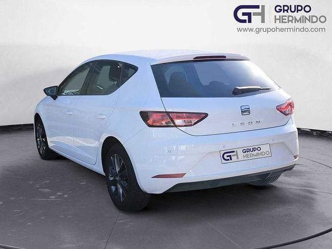 Usado Seat Leon Style 115 CV (84 kW) 2019 Blanco