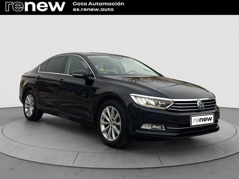 Usado VW Passat Advance 150 CV (110 kW) 2019 Negro Berlina