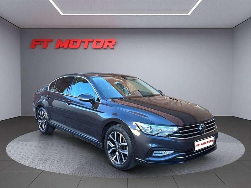 Gris Usado 2021 VW Passat Executive Berlina | 19.499 € (Precio justo) - Imagen 1/4