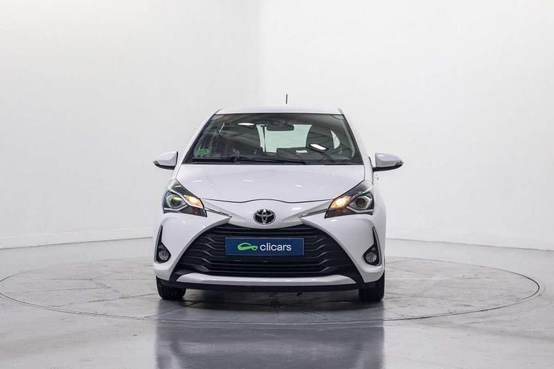 Usado Toyota Yaris Active 111 CV (81 kW) 2019 Blanco Utilitario