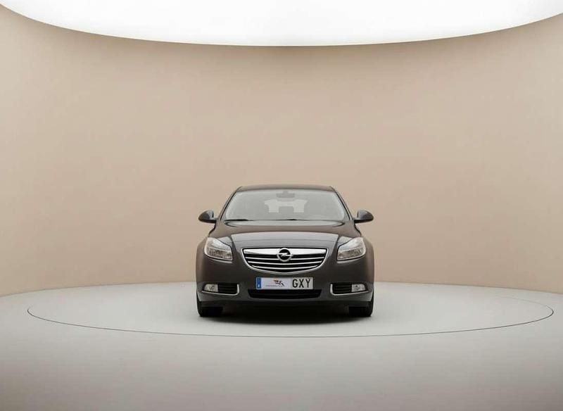 Usado Opel Insignia Essentia 131 CV (96 kW) 2010 Gris Berlina