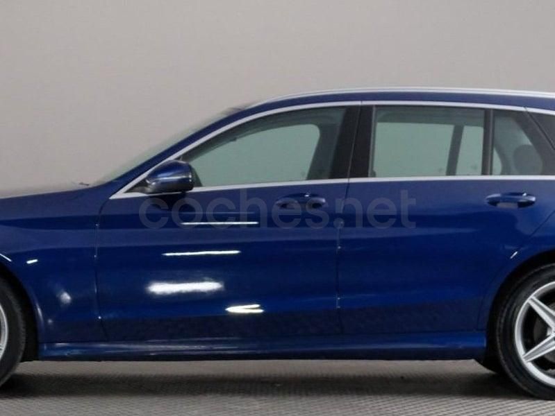 Usado Mercedes C220 AMG line 170 CV (125 kW) 2015 Azul Familiar