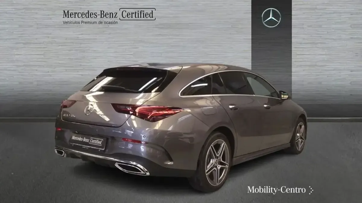 Usado Mercedes CLA250e 163 CV (119 kW) 2025 Gris montaña Coupe