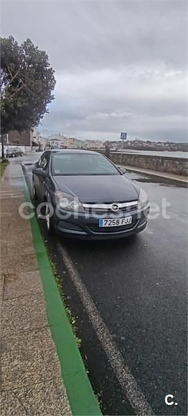 Usado Opel Astra GTC Enjoy 90 CV (66 kW) 2006 Gris / plata Berlina