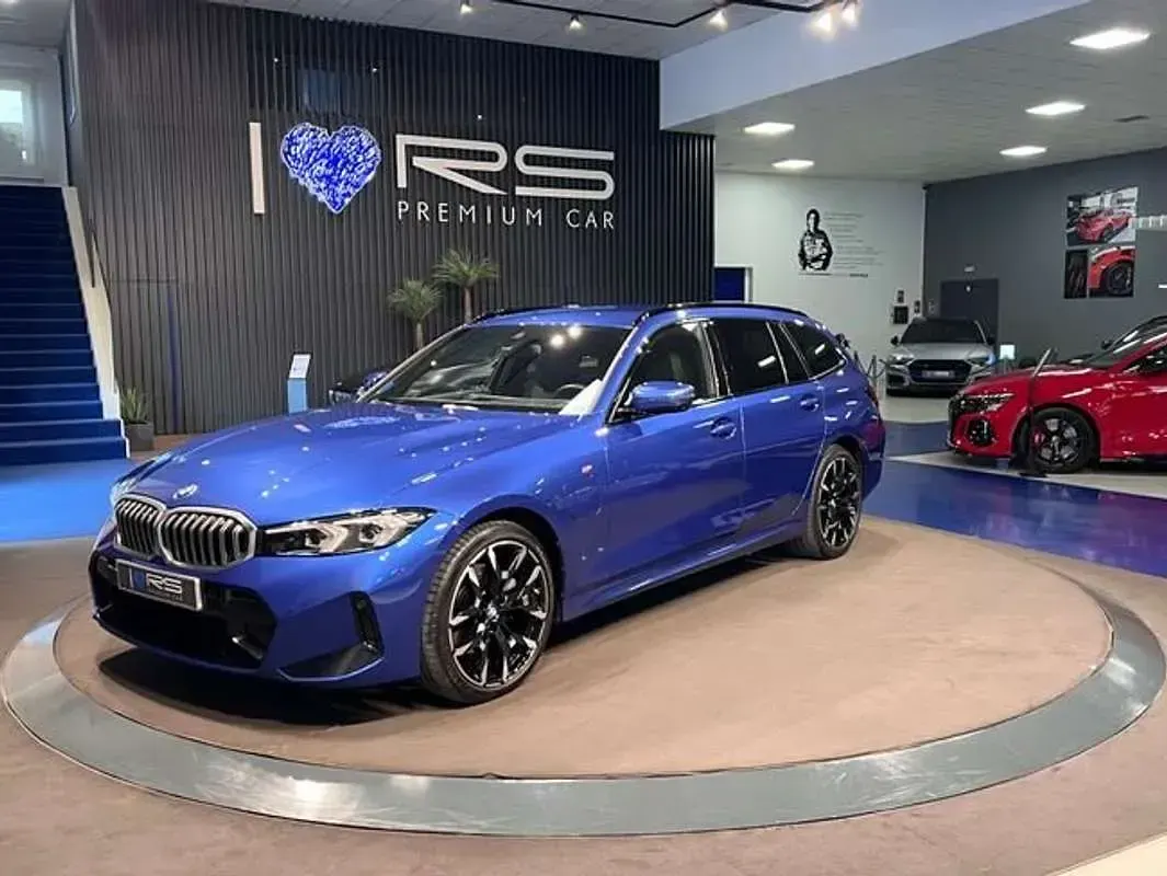Käytetty BMW 330e M Sport 292 HP (214 kW) 2025 Sininen Farmari