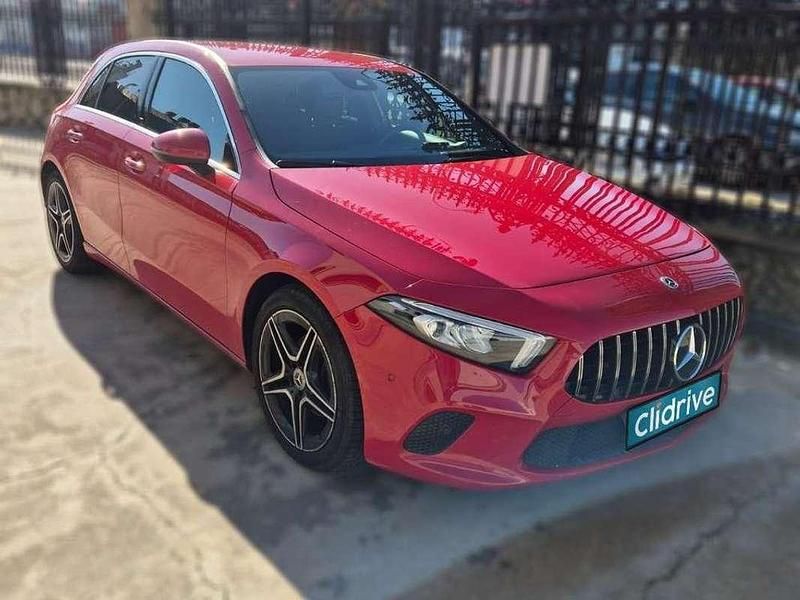 Usado Mercedes A180 109 CV (80 kW) 2018 Rojo Utilitario