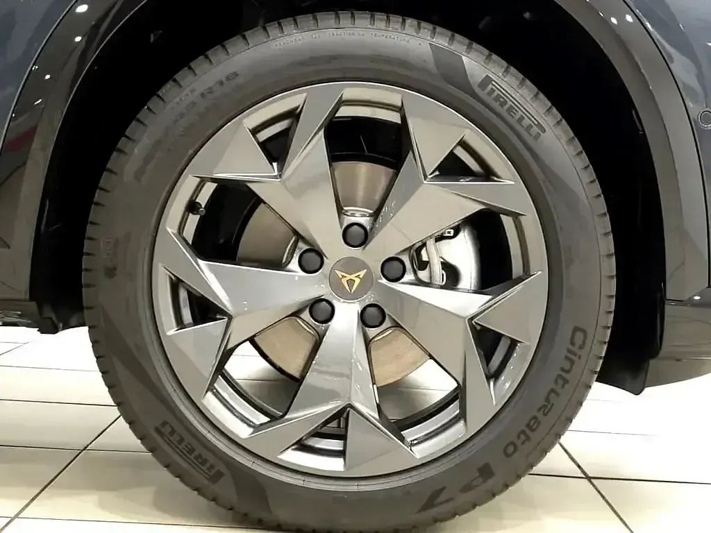 Usado Cupra Formentor 150 CV (110 kW) 2025 Gris SUV