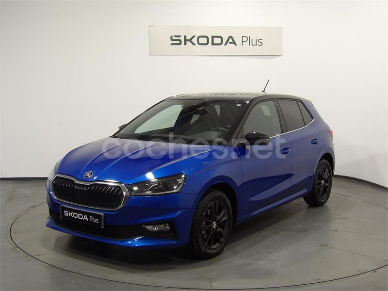 Azul Usado 2024 Skoda Fabia Berlina | 19.990 € (Precio justo) - Imagen 1/4