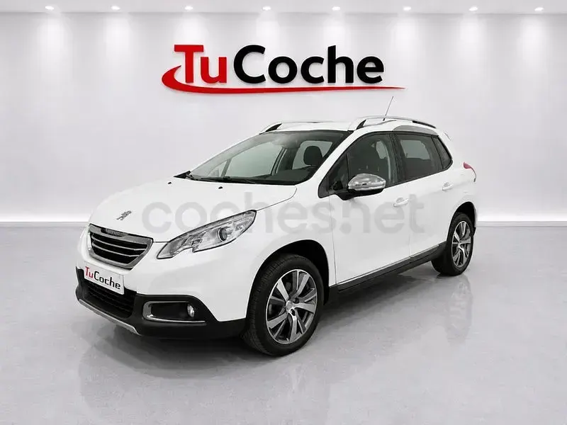 Usado Peugeot 2008 Allure 120 CV (88 kW) 2015 Blanco SUV