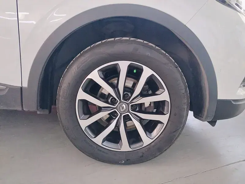 Usado Renault Kadjar Zen 140 CV (102 kW) 2021 Blanco SUV