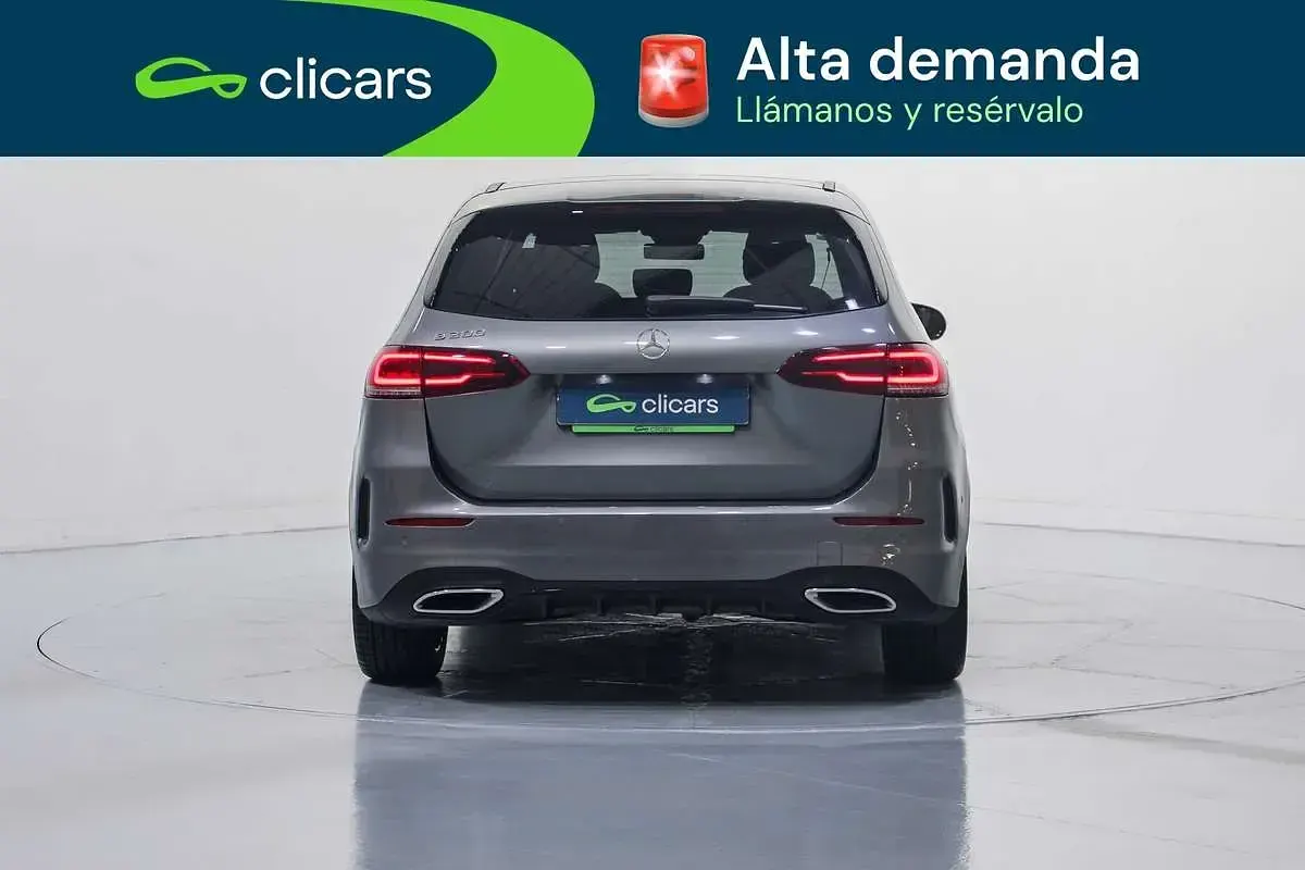 Usado Mercedes B200 163 CV (119 kW) 2020 Gris Utilitario